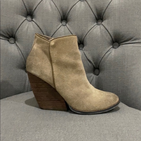 Very volatile suede bootie - Picture 5 of 6